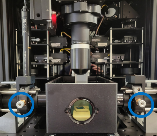 Adjust the position of the L and R light sheets in Steps (4) and (6) using the knobs near the illumination objectives on each side. Adjust the position of the L and R light sheets in Steps (4) and (6) using the knobs near the illumination objectives on each side.