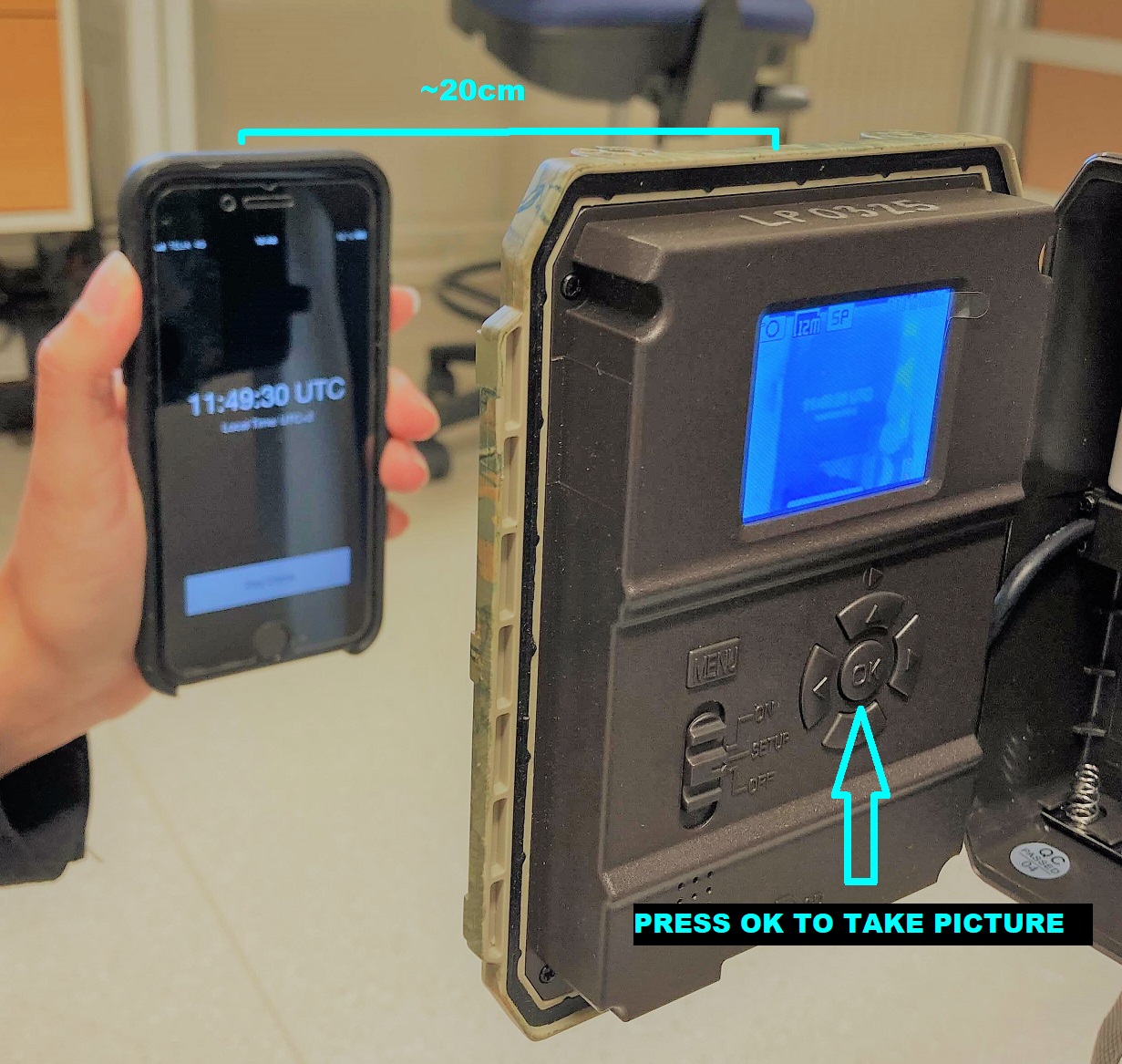 Manually taking a picture of the AudioMoth chime app to establish UTC time to the second. Manually taking a picture of the AudioMoth chime app to establish UTC time to the second.